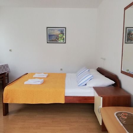 Apartments Nada - 100 M From Beach كالي المظهر الخارجي الصورة
